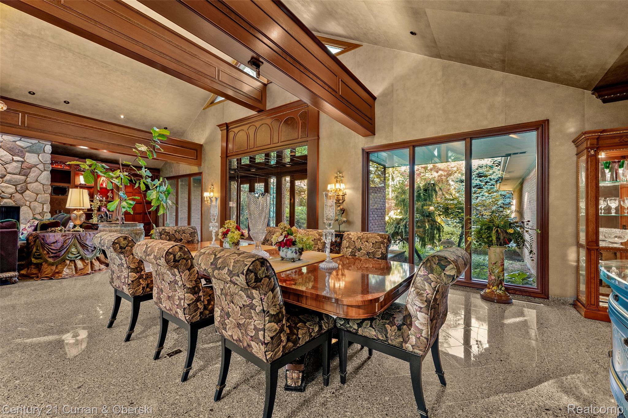 Dearborn, Michigan, 48124, United States, 4 Bedrooms Bedrooms, ,4 BathroomsBathrooms,Residential,For Sale,1983815