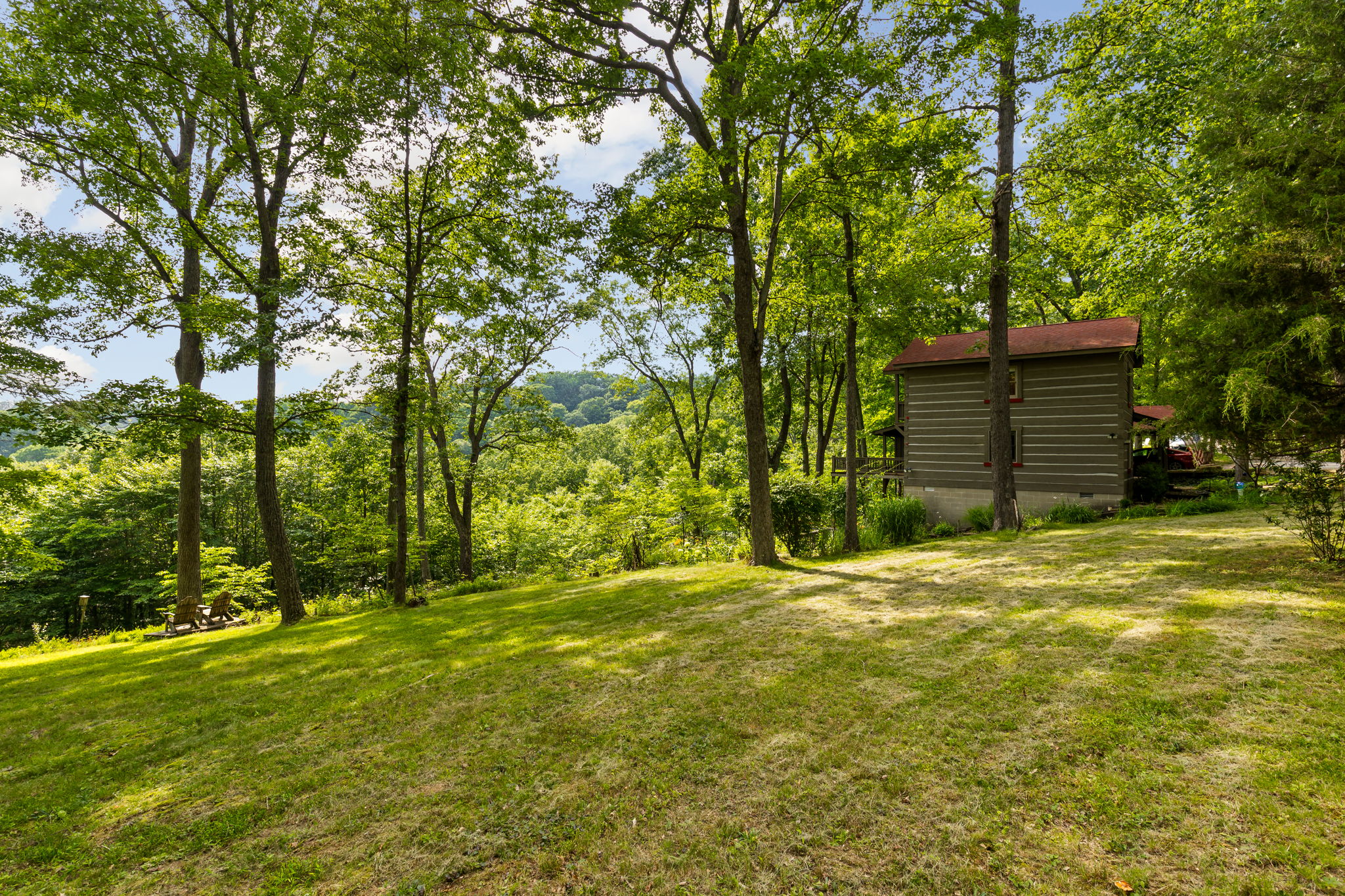  Authentic Log Home with Breathtaking Views of Brown County