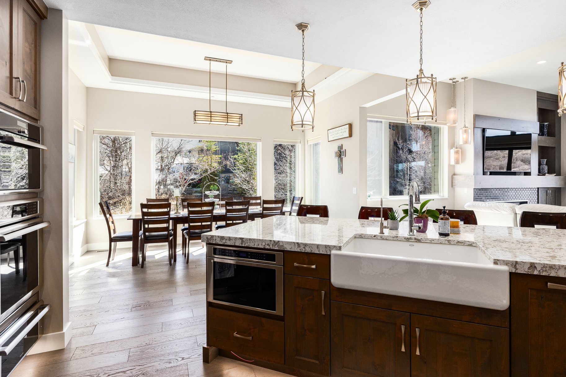  Mountain Contemporary Masterpiece with Panoramic Summit Creek Views - 物件實景