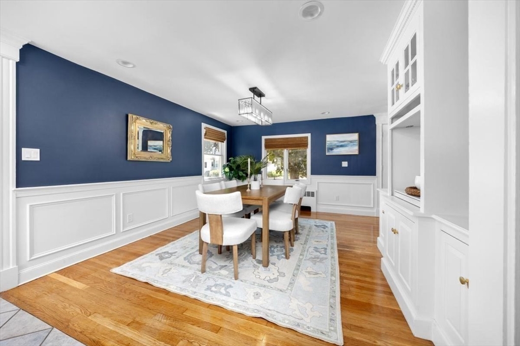 Milton, Massachusetts, 02186, United States, 4 Bedrooms Bedrooms, ,2 BathroomsBathrooms,Residential,For Sale,1917641