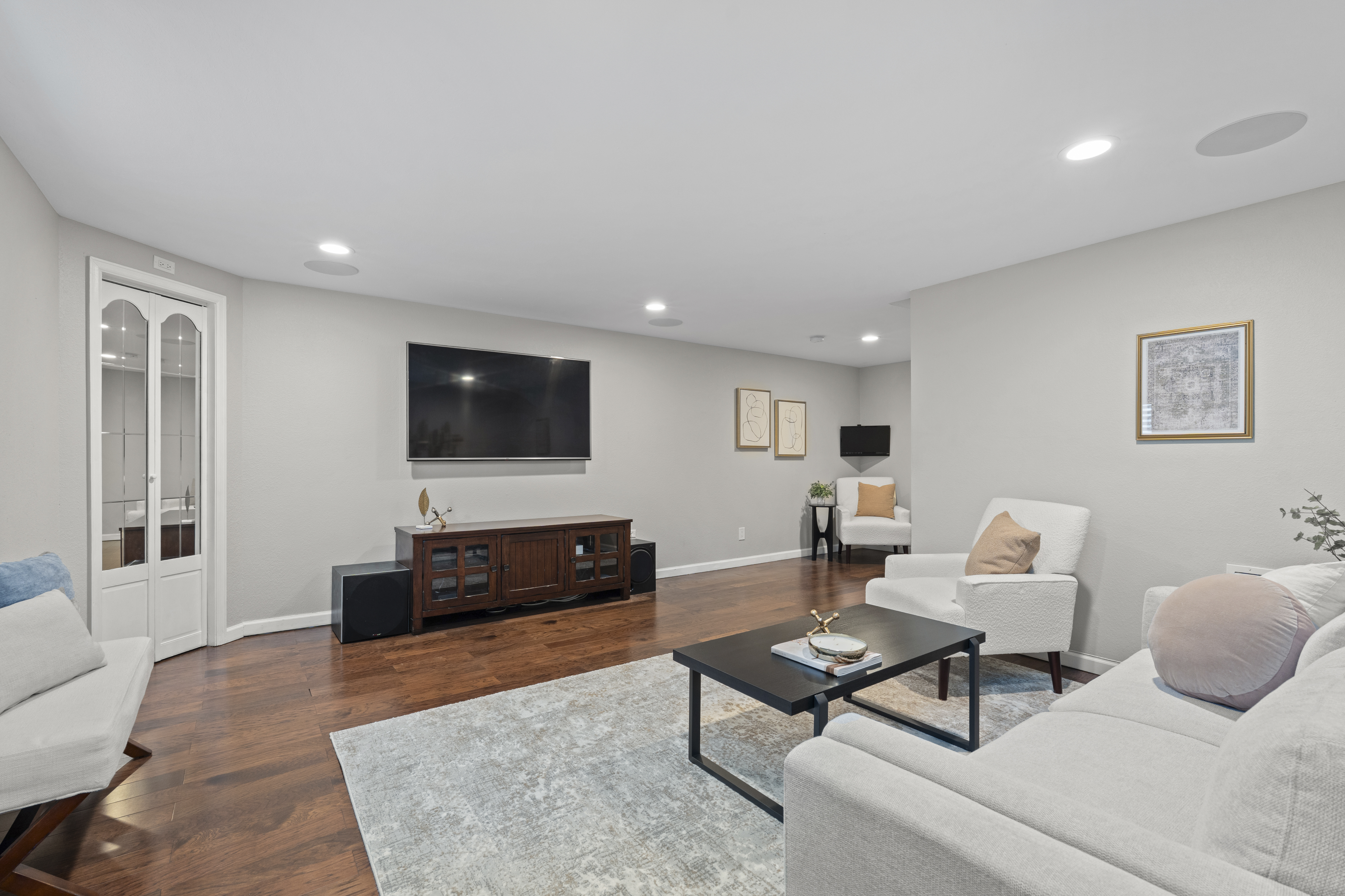  Tranquil Living with Custom Upgrades - 物件實景