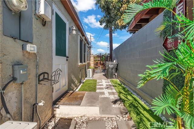 Commerce, California, 90040, United States, 1 Bedroom Bedrooms, ,1 BathroomBathrooms,Residential,For Sale,2015348