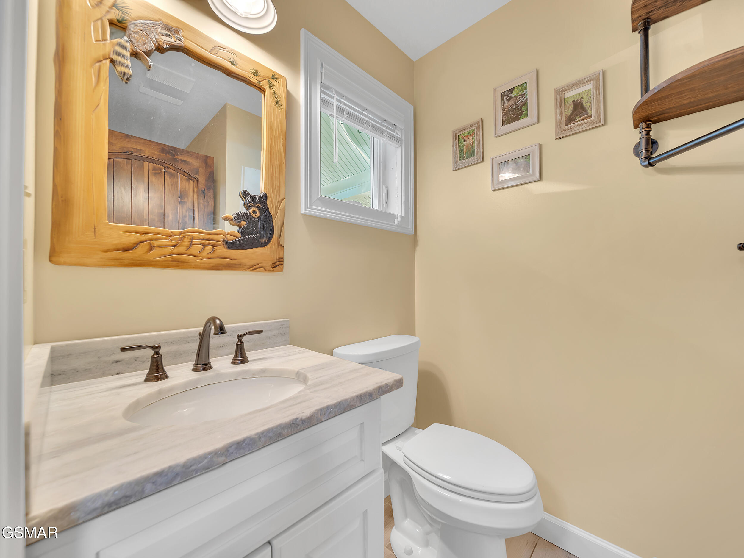 Gatlinburg, Tennessee, 37738, United States, 3 Bedrooms Bedrooms, ,4 BathroomsBathrooms,Residential,For Sale,1979839