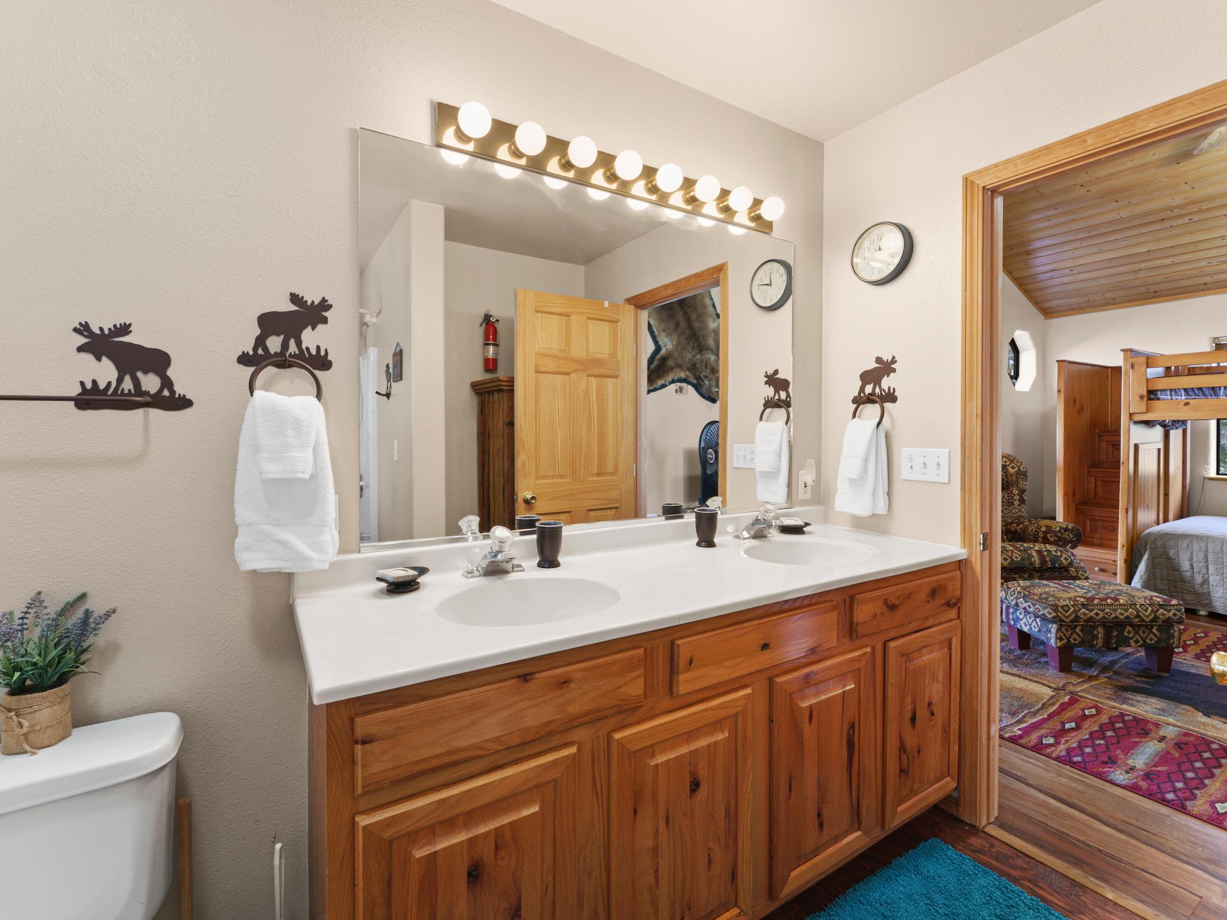 Angel Fire, New Mexico, 87710, United States, 4 Bedrooms Bedrooms, ,3 BathroomsBathrooms,Residential,For Sale,1991876