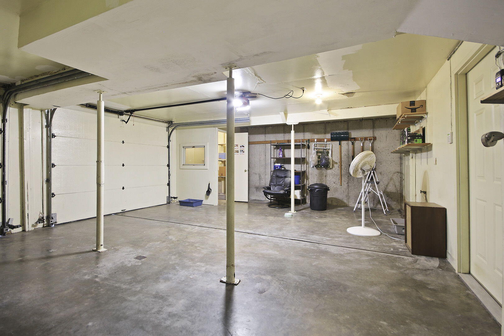 COLUMBIA, Missouri, 65203, United States, 5 Bedrooms Bedrooms, ,3 BathroomsBathrooms,Residential,For Sale,1975322