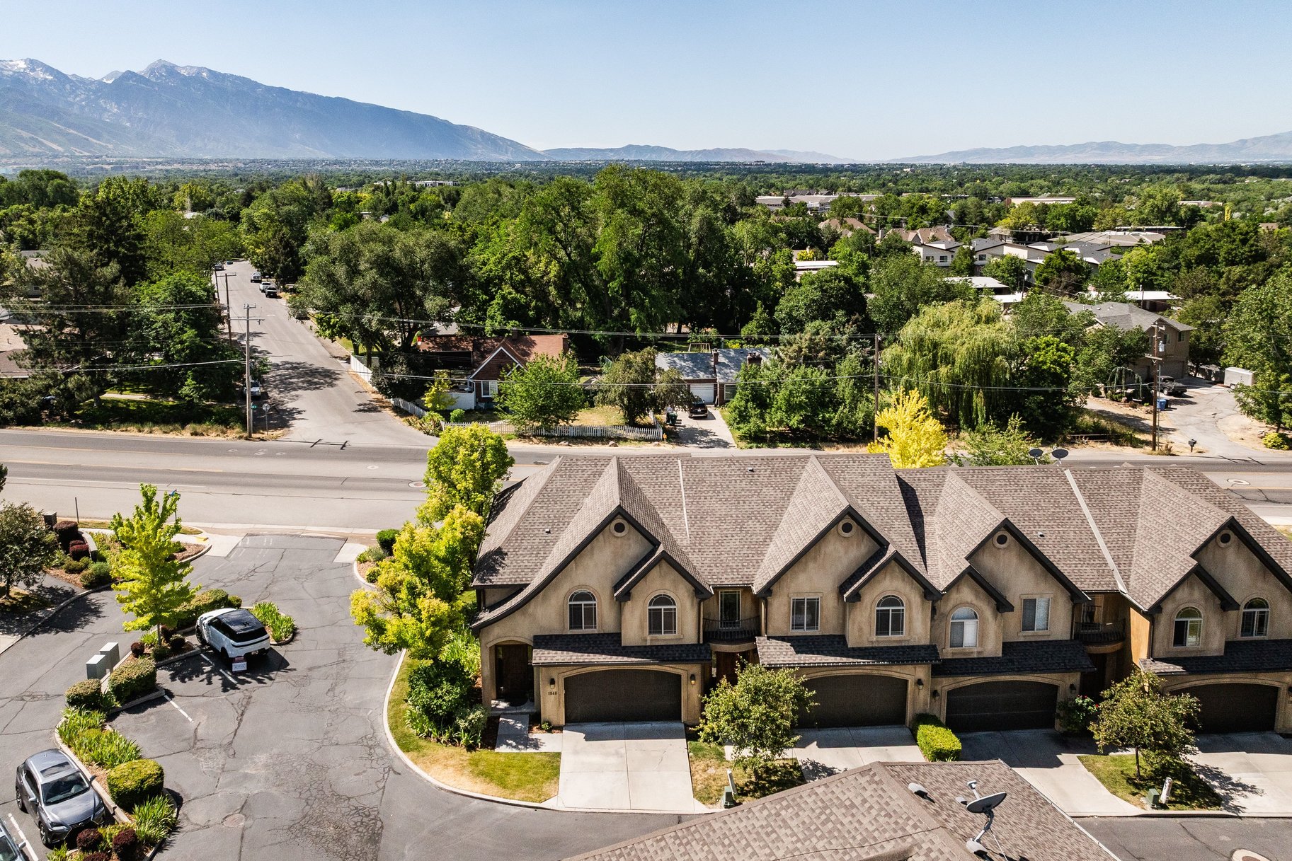  Prime Holladay Townhome in an Unbeatable Location - 物件實景