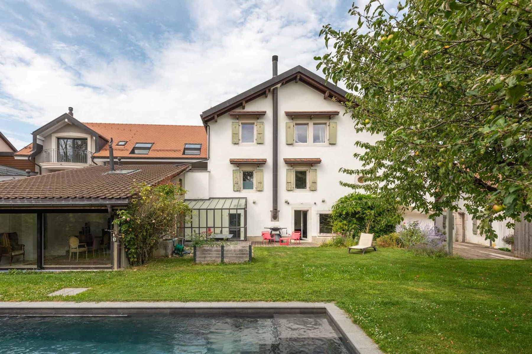  Character house with pool and yield potential - 物件實景
