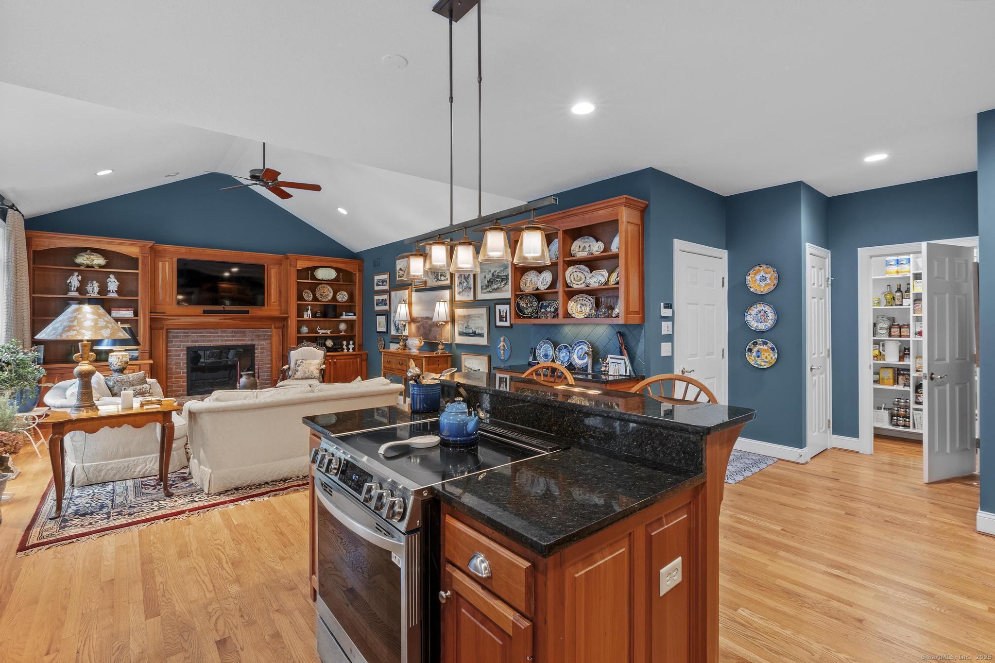 Suffield, Connecticut, 06078, United States, 4 Bedrooms Bedrooms, ,4 BathroomsBathrooms,Residential,For Sale,1993304