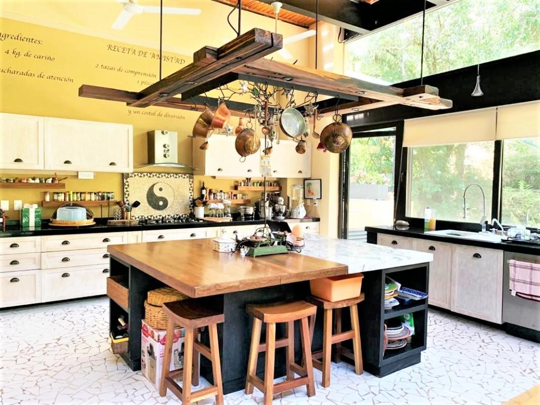 Valle de Bravo, Estado de México, 51200, Mexico, 6 Bedrooms Bedrooms, ,5 BathroomsBathrooms,Residential,For Sale,1722438