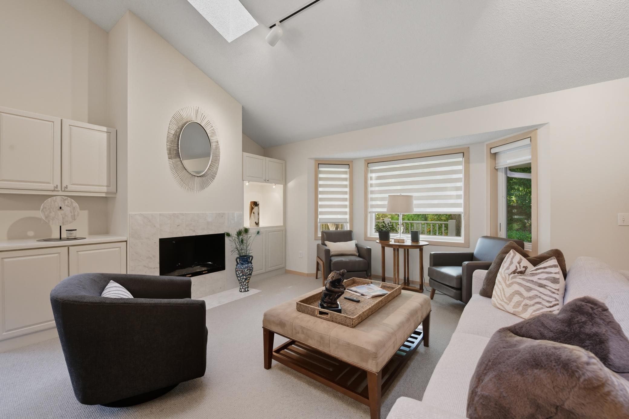 Shorewood, Minnesota, 55331, United States, 2 Bedrooms Bedrooms, ,3 BathroomsBathrooms,Residential,For Sale,1956041