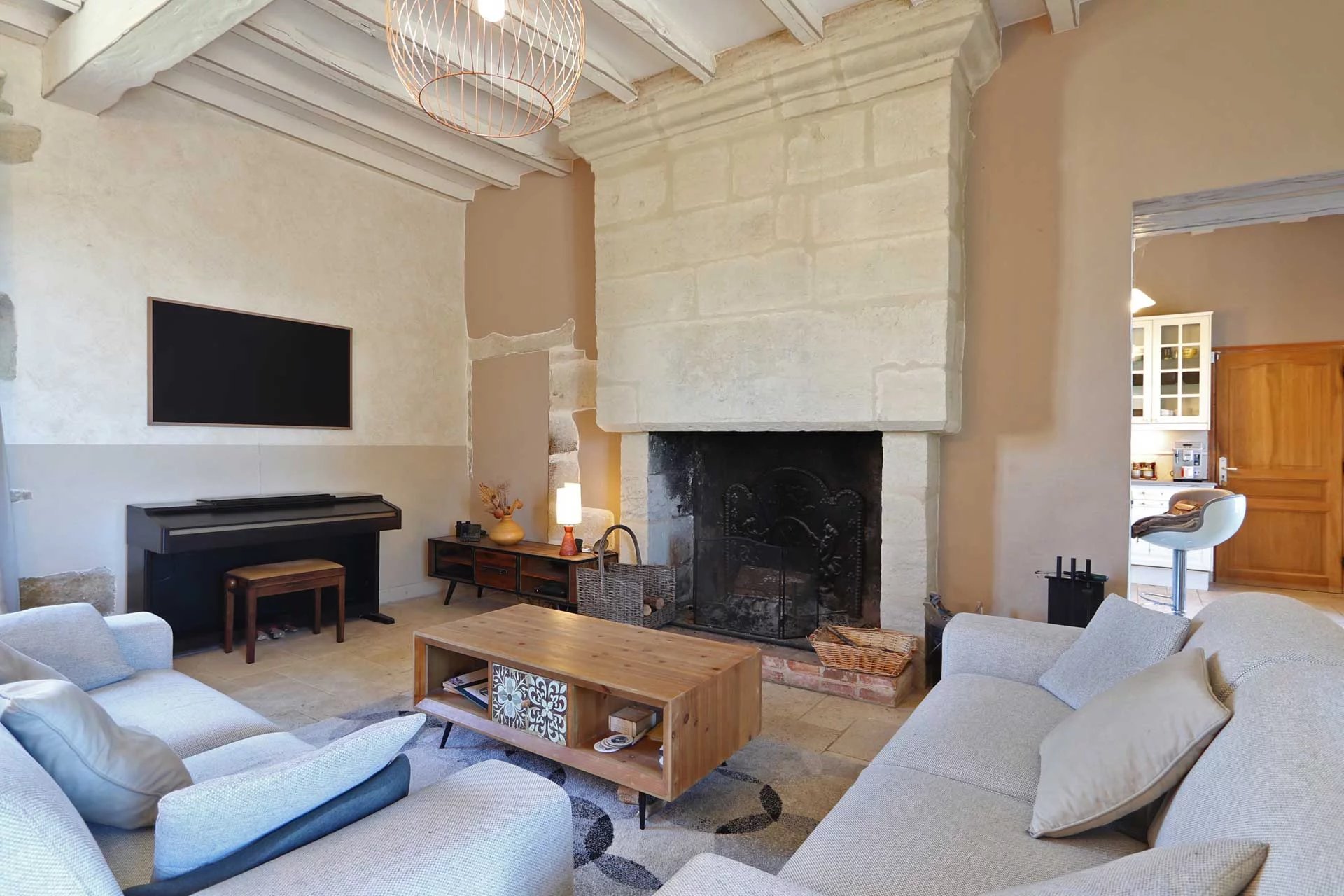 Bergerac, New Aquitaine, 24100, FR, 8 Bedrooms Bedrooms, ,5 BathroomsBathrooms,Residential,For Sale,1995803