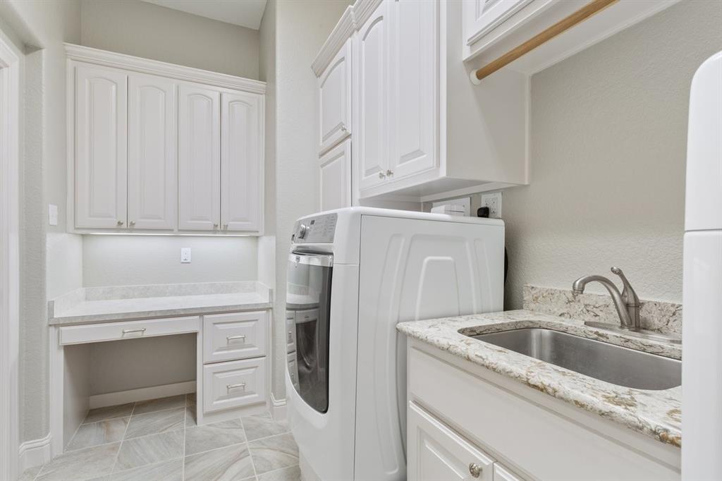 Woodway, Texas, 76712, United States, 3 Bedrooms Bedrooms, ,3 BathroomsBathrooms,Residential,For Sale,1927534