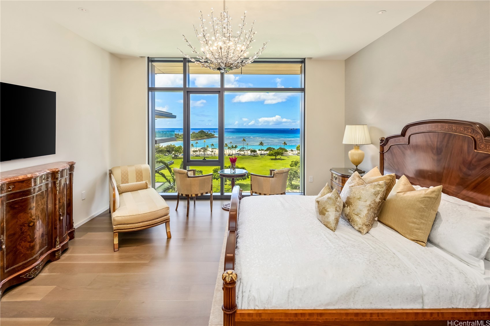 Honolulu, Hawaii, 96814, United States, 3 Bedrooms Bedrooms, ,4 BathroomsBathrooms,Residential,For Sale,1991765