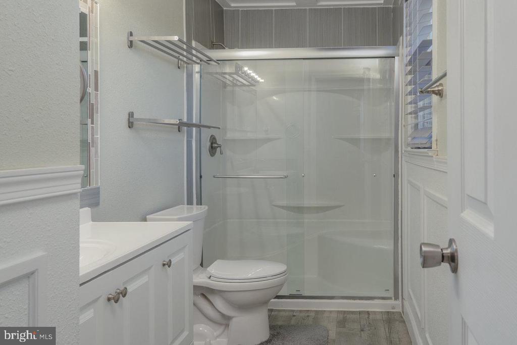 Gore, Virginia, 22637, United States, 4 Bedrooms Bedrooms, ,3 BathroomsBathrooms,Residential,For Sale,1949444