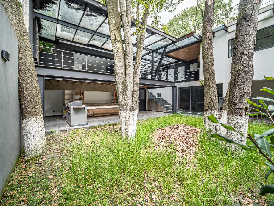 Atizapán de Zaragoza, Estado de méxico, 52938, Mexico, 6 Bedrooms Bedrooms, ,6 BathroomsBathrooms,Residential,For Sale,1916931
