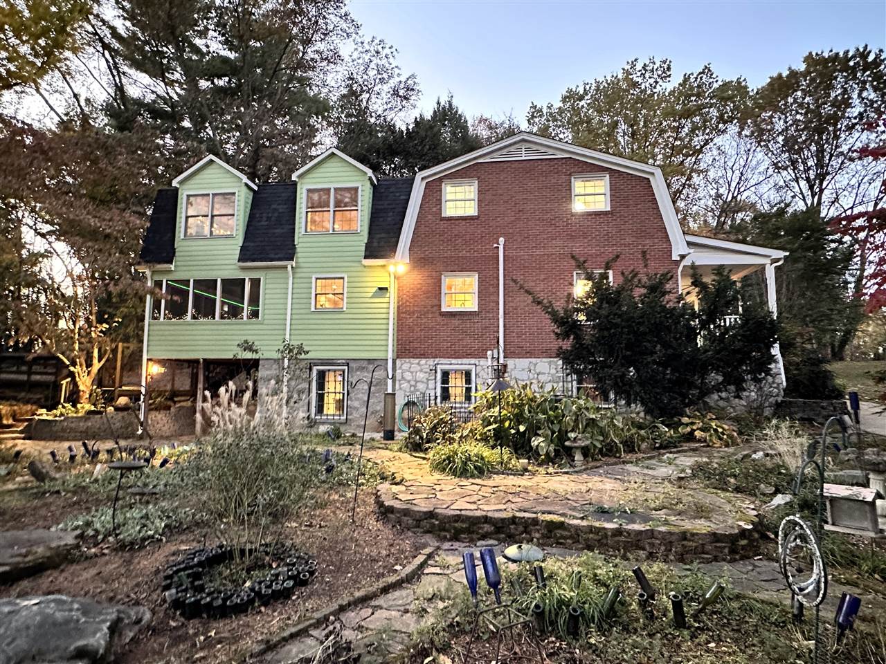 Bowling Green, Kentucky, 42103, United States, 4 Bedrooms Bedrooms, ,5 BathroomsBathrooms,Residential,For Sale,1991633