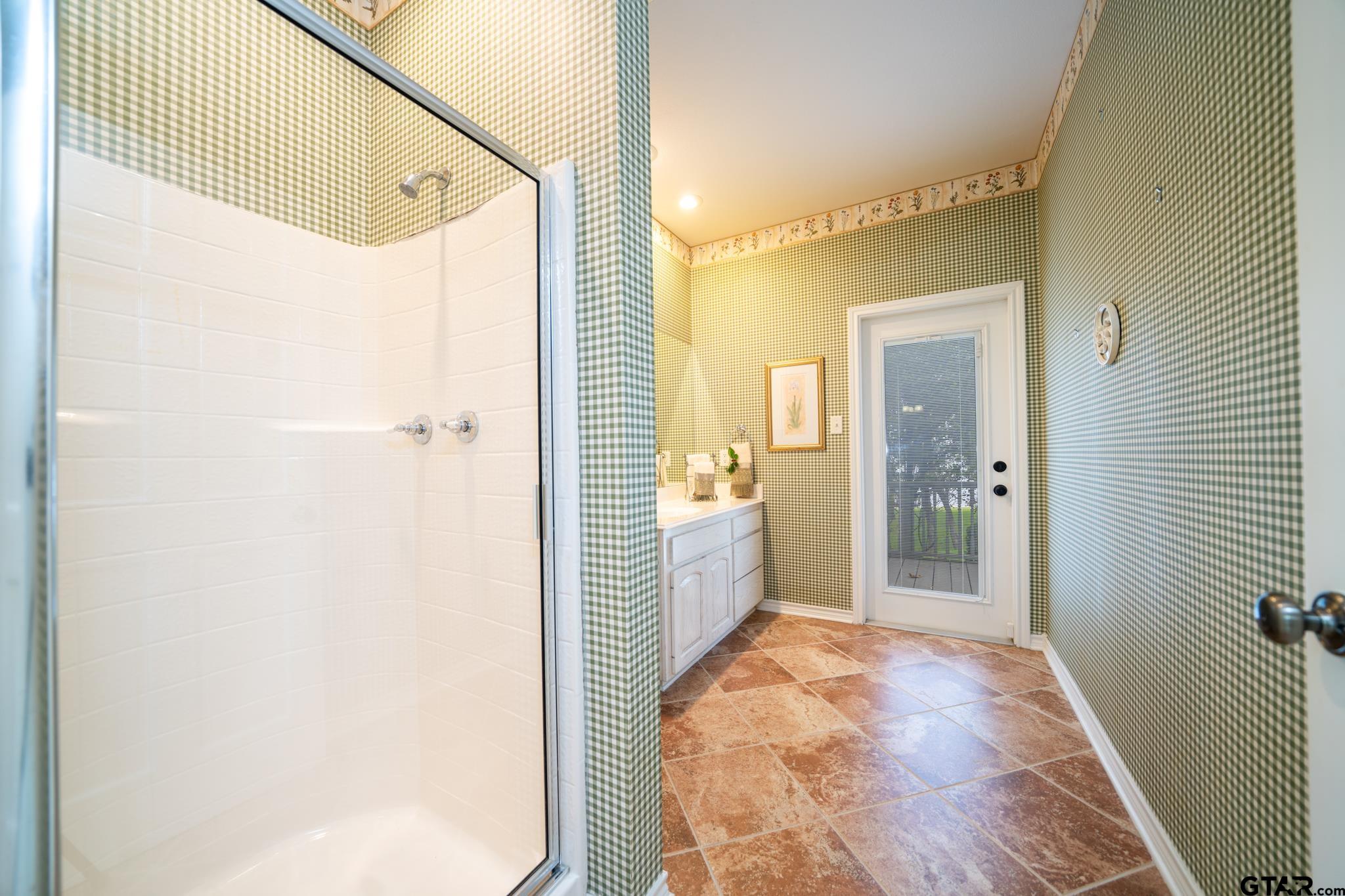 Pittsburg, Texas, 75686, United States, 4 Bedrooms Bedrooms, ,3 BathroomsBathrooms,Residential,For Sale,1839930