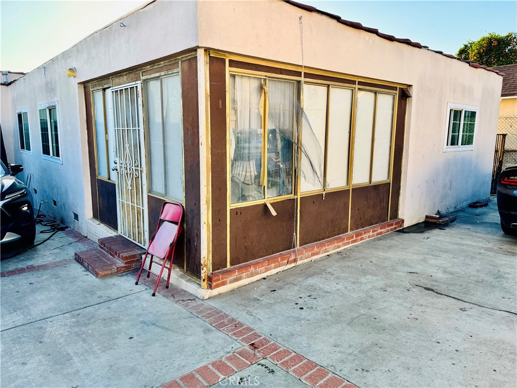 Los Angeles, California, 90023, United States, 4 Bedrooms Bedrooms, ,3 BathroomsBathrooms,Residential,For Sale,2013063