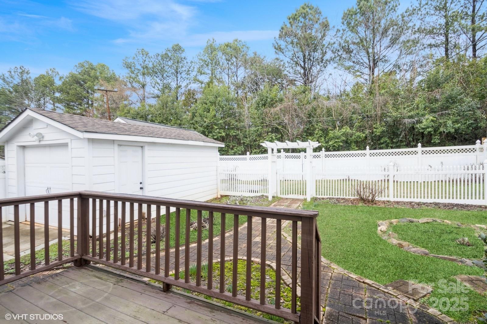 Charlotte, North Carolina, 28205, United States, 3 Bedrooms Bedrooms, ,2 BathroomsBathrooms,Residential,For Sale,1707843