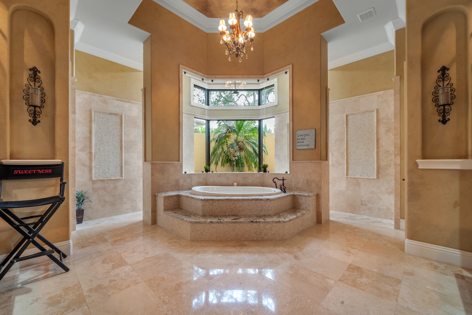 Thonotosassa, Florida, 33592, United States, 5 Bedrooms Bedrooms, ,6 BathroomsBathrooms,Residential,For Sale,1979751