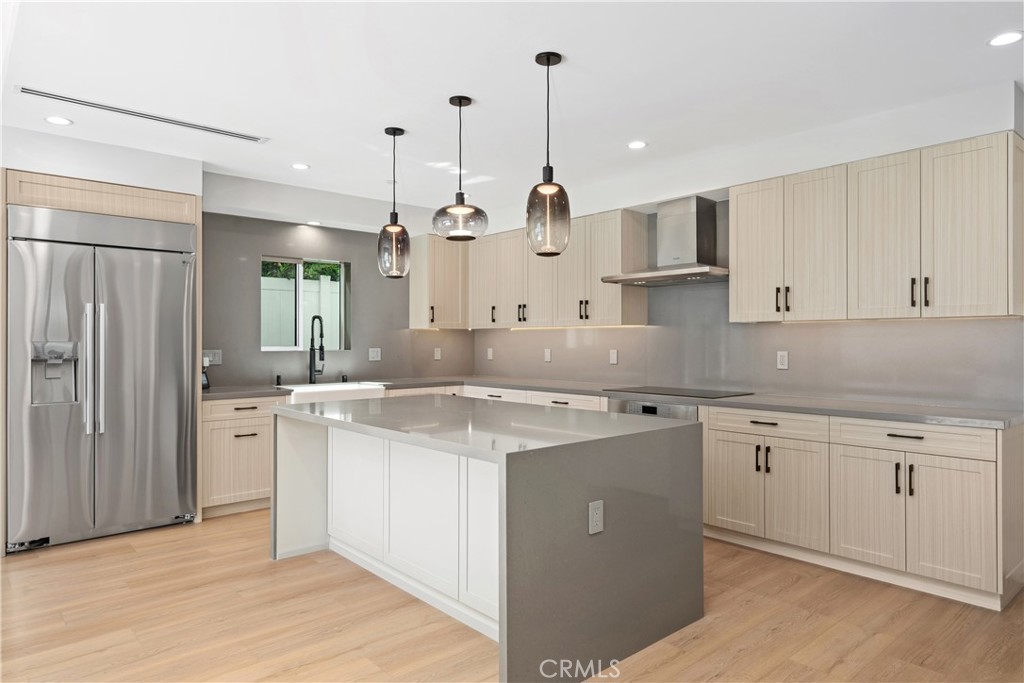 Encino, California, 91316, United States, 4 Bedrooms Bedrooms, ,3 BathroomsBathrooms,Residential,For Sale,1906863