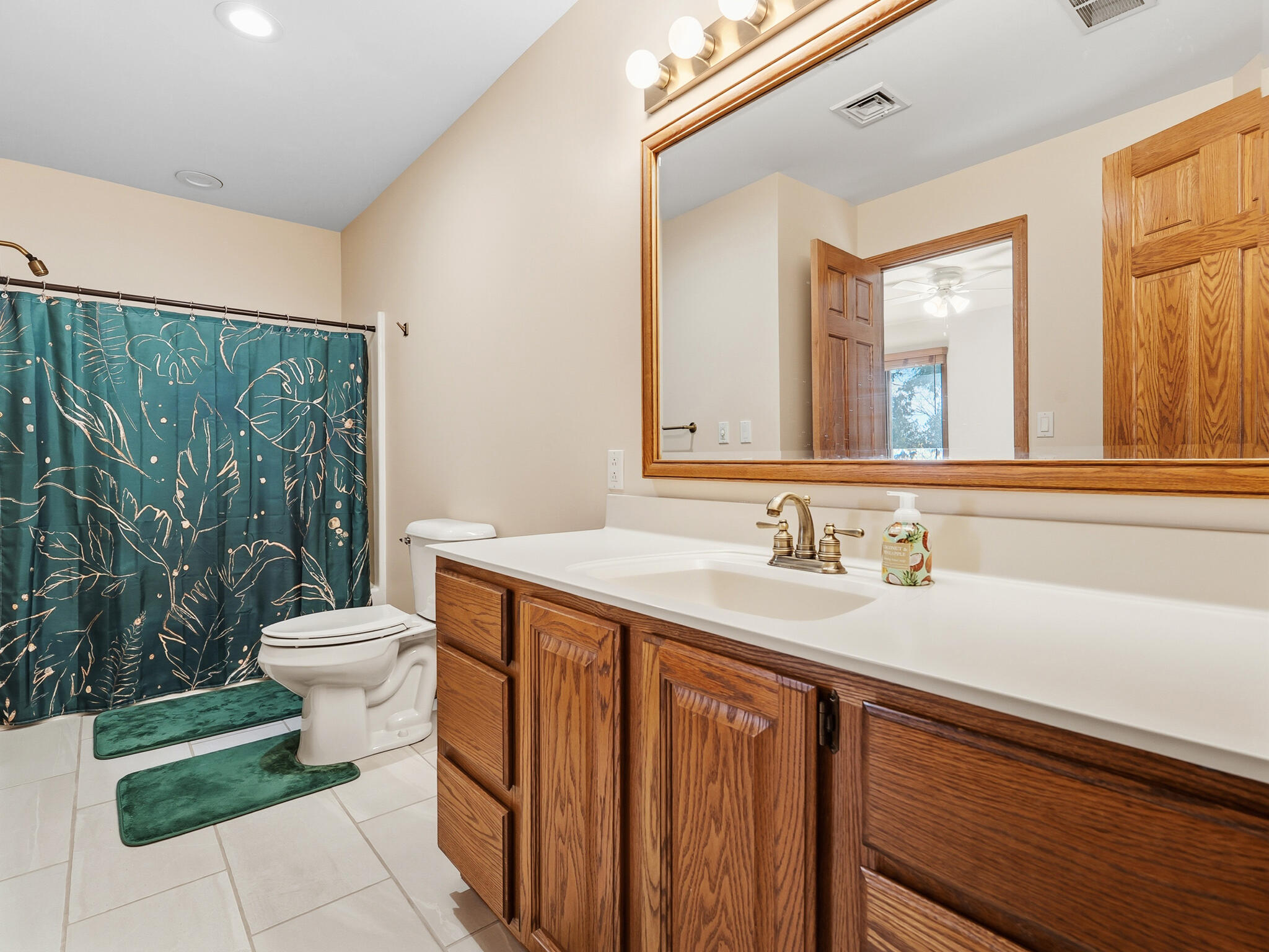 Alpena, Michigan, 49707, United States, 4 Bedrooms Bedrooms, ,4 BathroomsBathrooms,Residential,For Sale,2005523