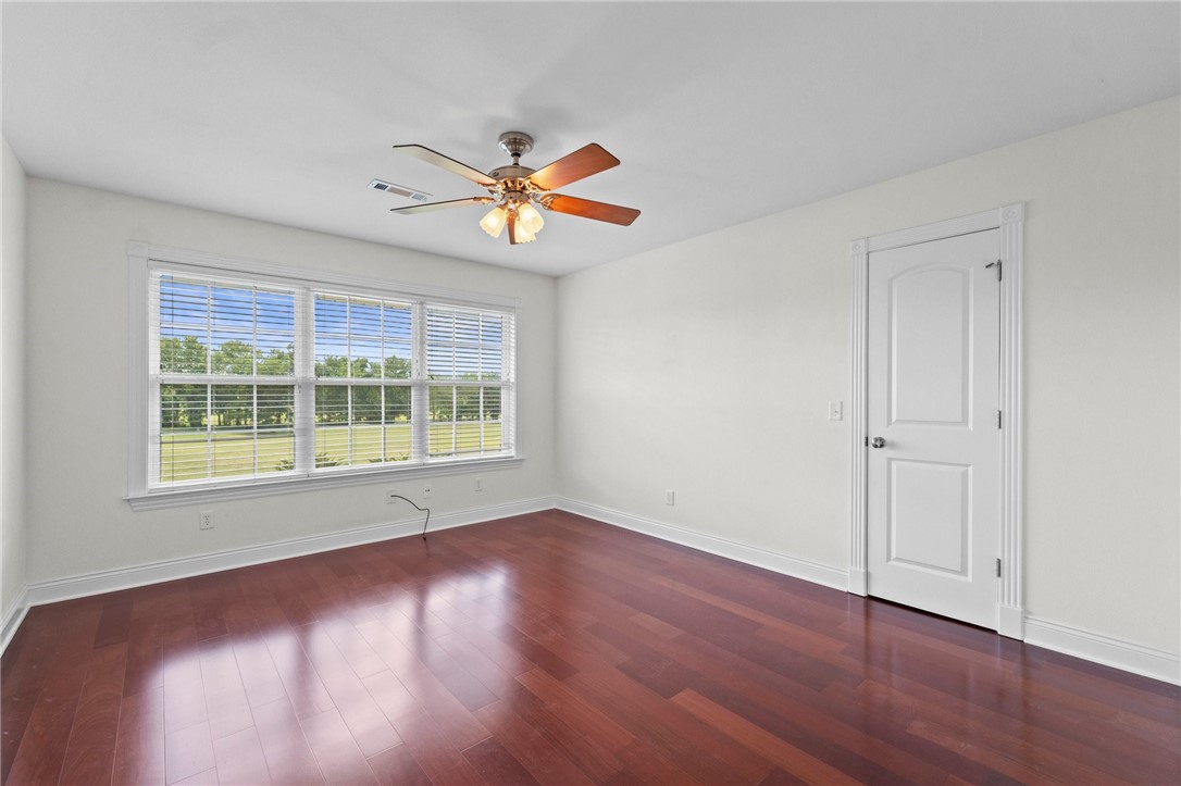 Fayetteville, Arkansas, 72701, United States, 5 Bedrooms Bedrooms, ,4 BathroomsBathrooms,Residential,For Sale,1838012