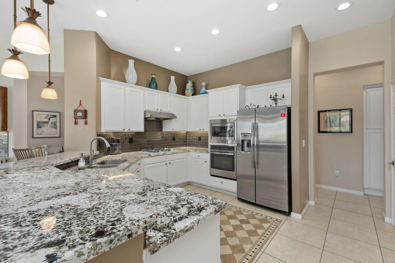 Palm Desert, California, 92211, United States, 3 Bedrooms Bedrooms, ,3 BathroomsBathrooms,Residential,For Sale,1827813
