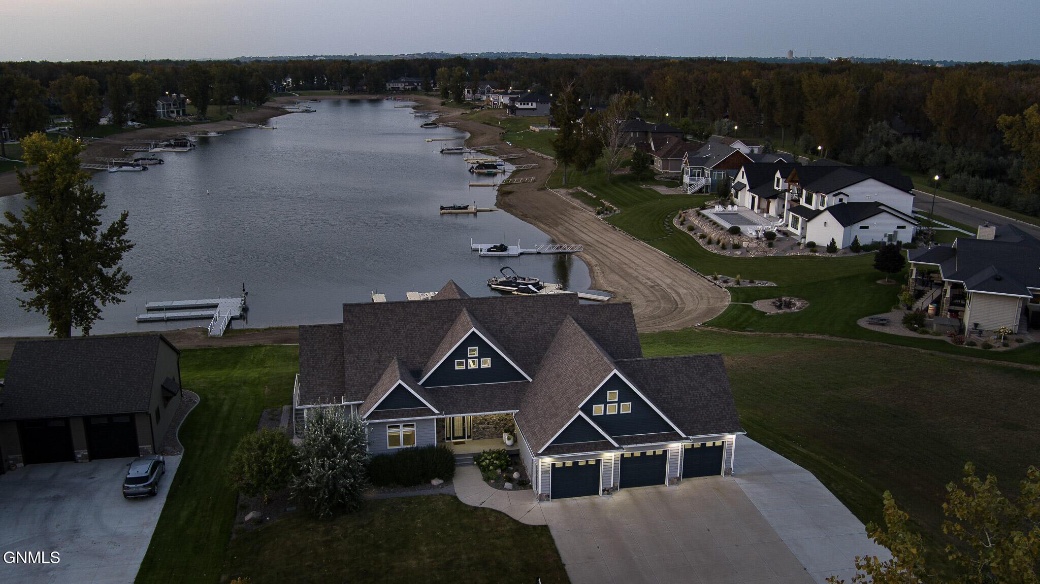 Bismarck, North Dakota, 58504, United States, 6 Bedrooms Bedrooms, ,4 BathroomsBathrooms,Residential,For Sale,1982102