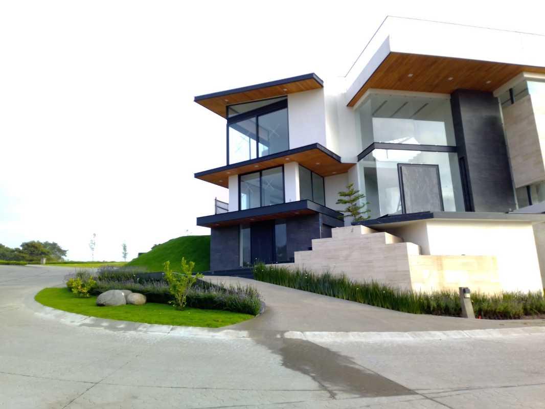 Mandarina, Atizapán de Zaragoza, Estado de México, 52938, Mexico, 4 Bedrooms Bedrooms, ,6 BathroomsBathrooms,Residential,For Sale,Mandarina,1443576