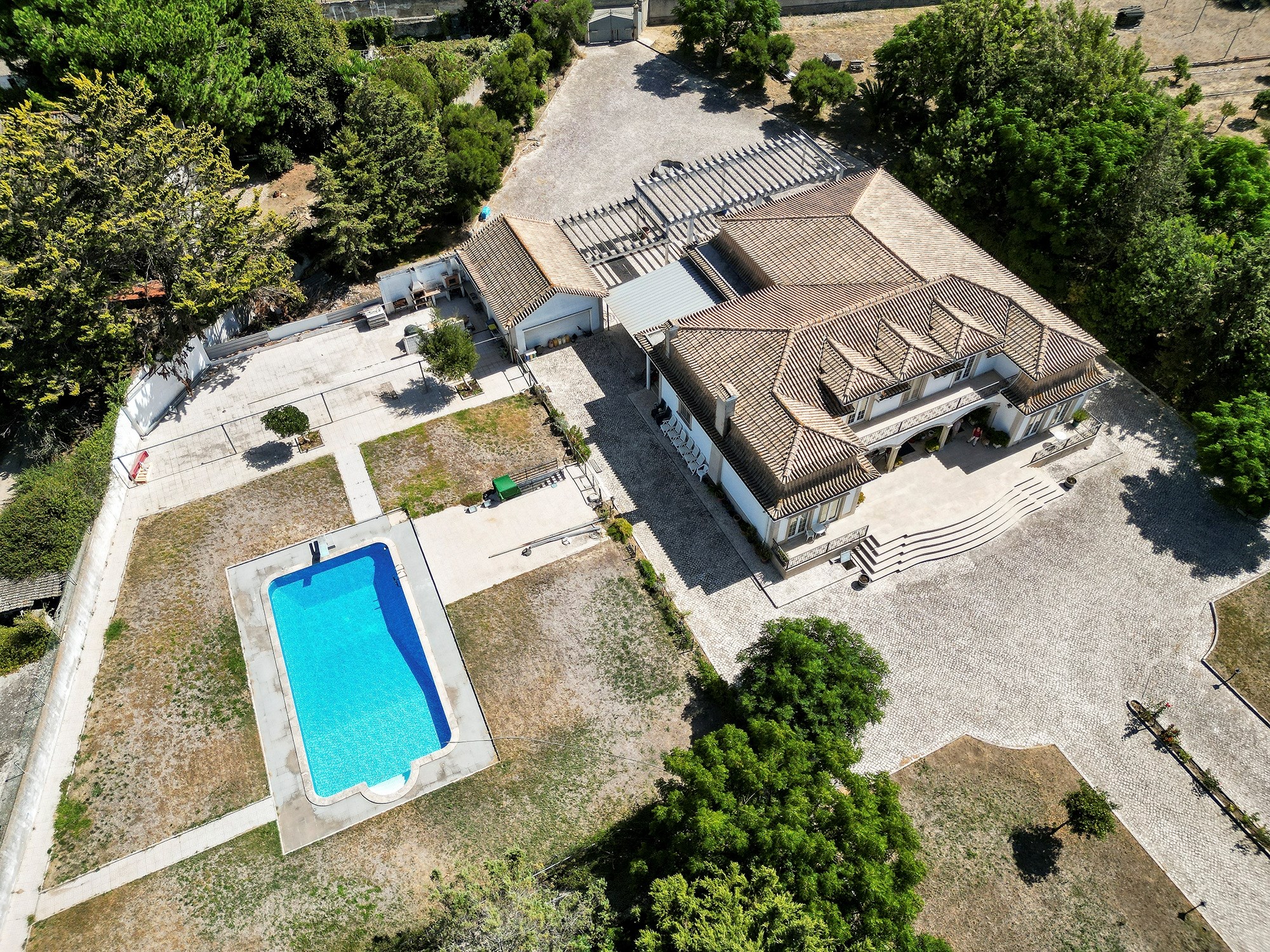 Setúbal, Setúbal, 2925-467, PT, 4 Bedrooms Bedrooms, ,3 BathroomsBathrooms,Residential,For Sale,1700272