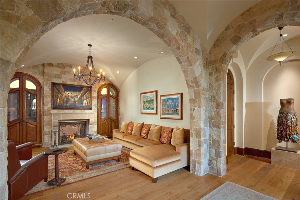 Corona del Mar, California, 92625, United States, 4 Bedrooms Bedrooms, ,3 BathroomsBathrooms,Residential,For Sale,1695491