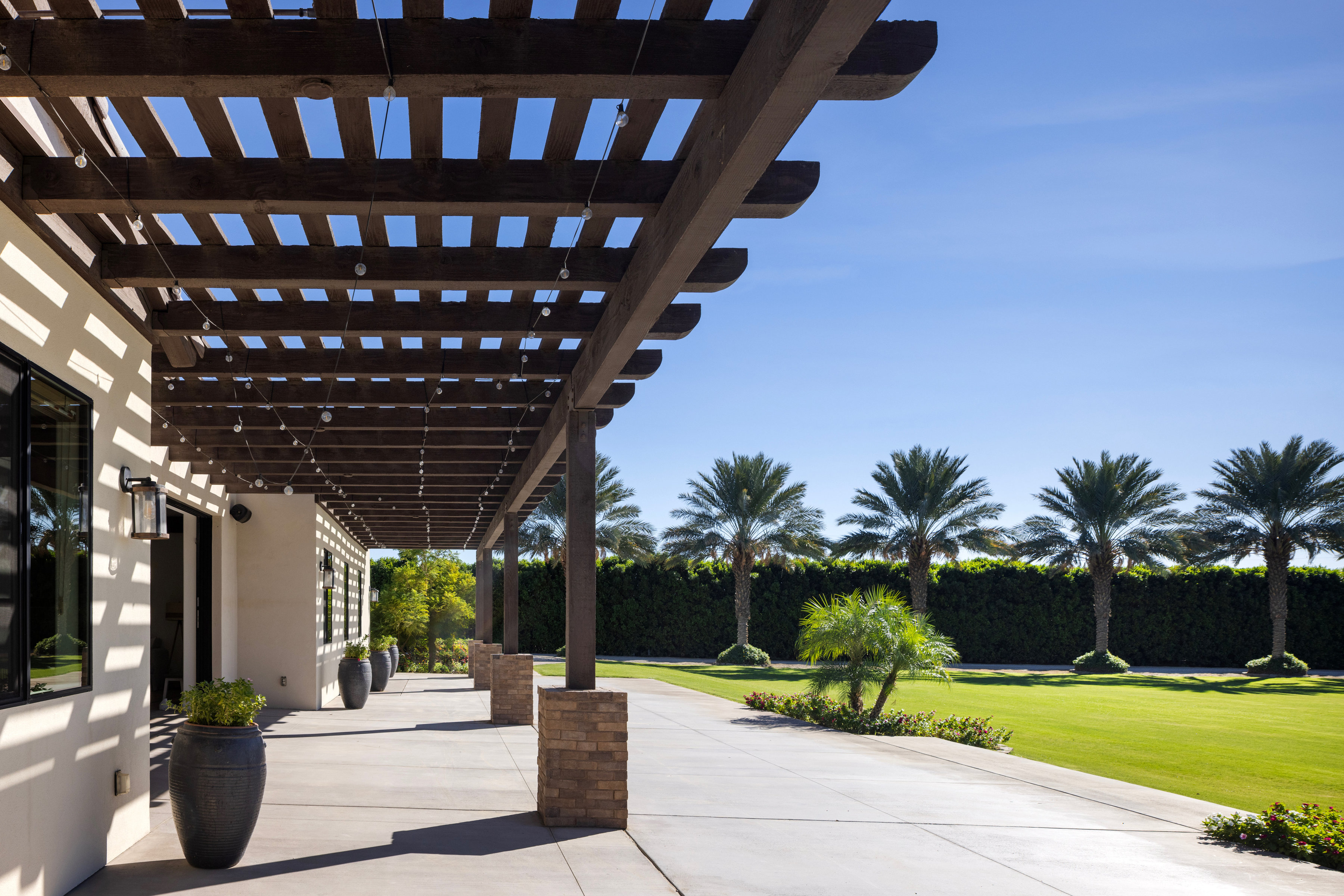  A Desert Retreat Designed to Earn and Entertain - 物件實景
