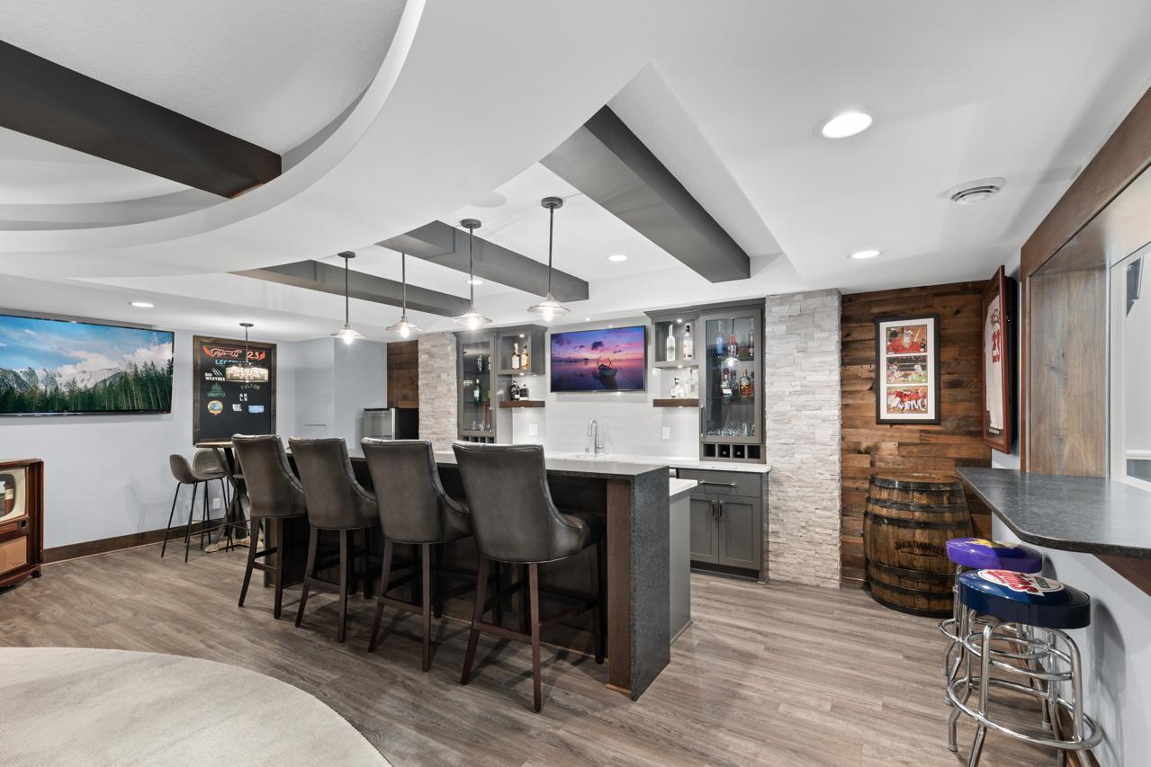 Chanhassen, Minnesota, 55317, United States, 4 Bedrooms Bedrooms, ,2 BathroomsBathrooms,Residential,For Sale,1987932