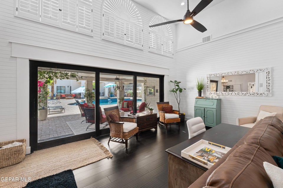 El Paso, Texas, 79936, United States, 5 Bedrooms Bedrooms, ,5 BathroomsBathrooms,Residential,For Sale,1980417