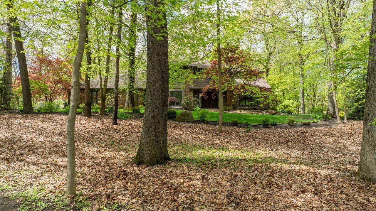 Bristol, Indiana, 46507, United States, 5 Bedrooms Bedrooms, ,4 BathroomsBathrooms,Residential,For Sale,1804432