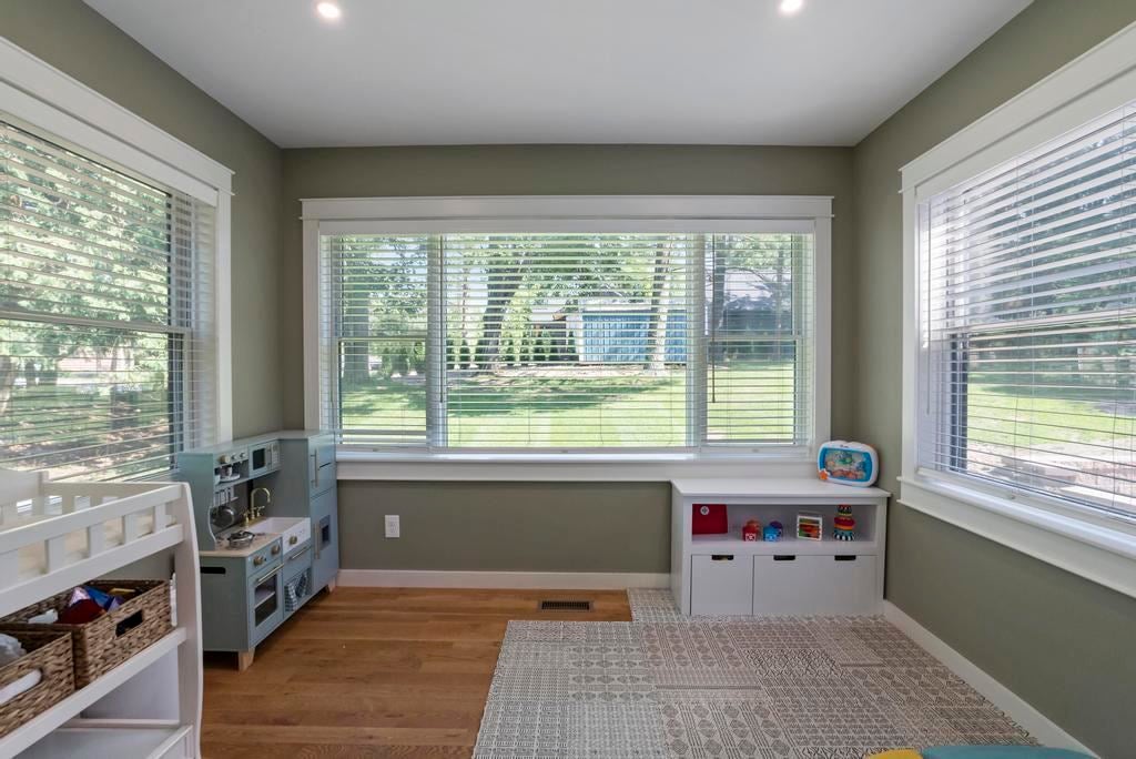Harbor Springs, Michigan, 49740, United States, 4 Bedrooms Bedrooms, ,4 BathroomsBathrooms,Residential,For Sale,1892242