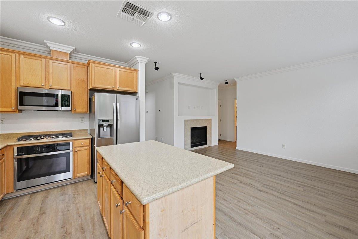 Roseville, California, 95747, United States, 5 Bedrooms Bedrooms, ,3 BathroomsBathrooms,Residential,For Sale,2005801