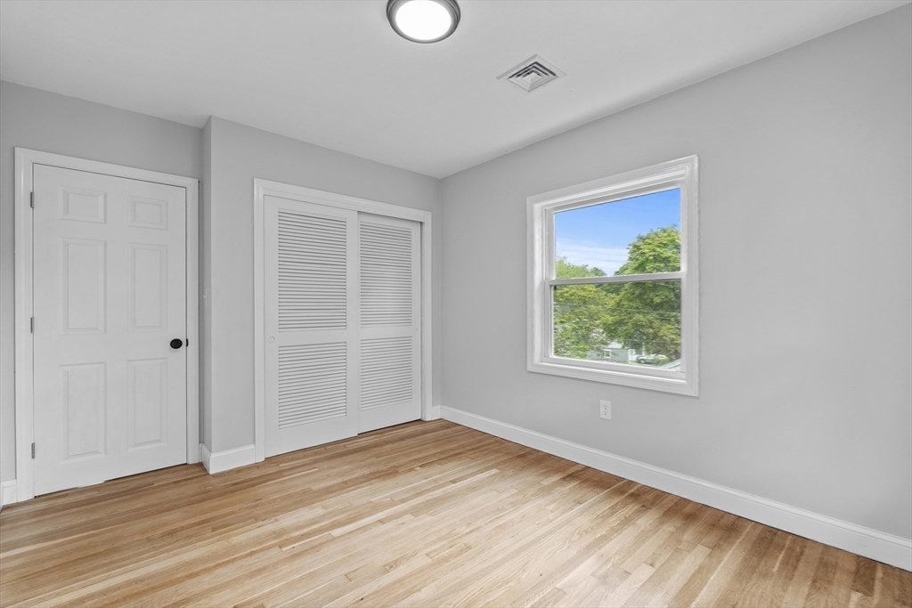 Lynn, Massachusetts, 01904, United States, 4 Bedrooms Bedrooms, ,2 BathroomsBathrooms,Residential,For Sale,1944946