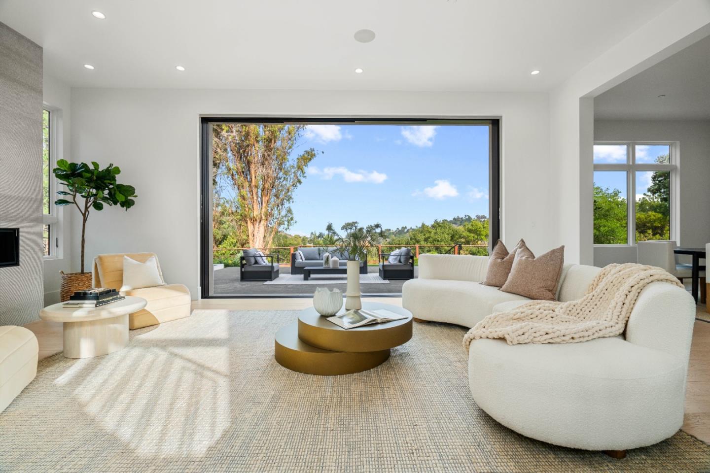 Hillsborough, California, 94010, United States, 5 Bedrooms Bedrooms, ,7 BathroomsBathrooms,Residential,For Sale,1995622