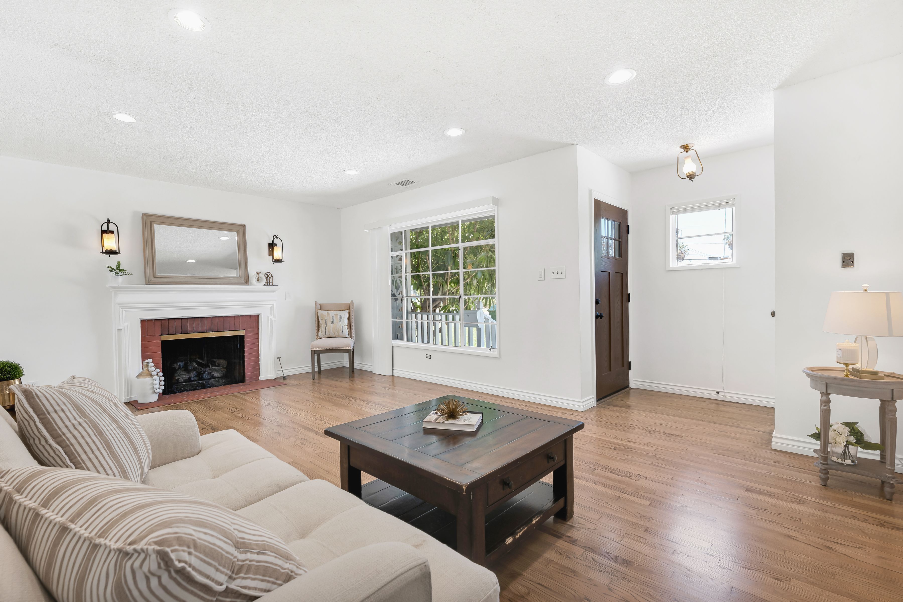  Timeless Charm in Winnetka - 物件實景