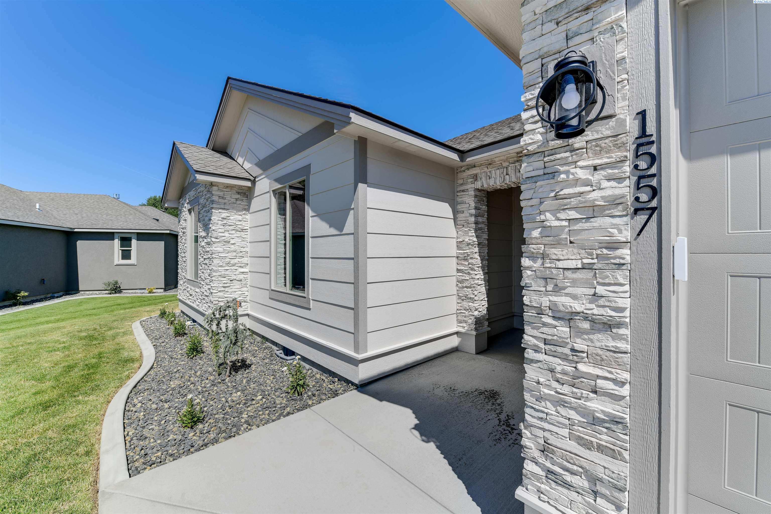 Richland, Washington, 99352, United States, 3 Bedrooms Bedrooms, ,2 BathroomsBathrooms,Residential,For Sale,1991133