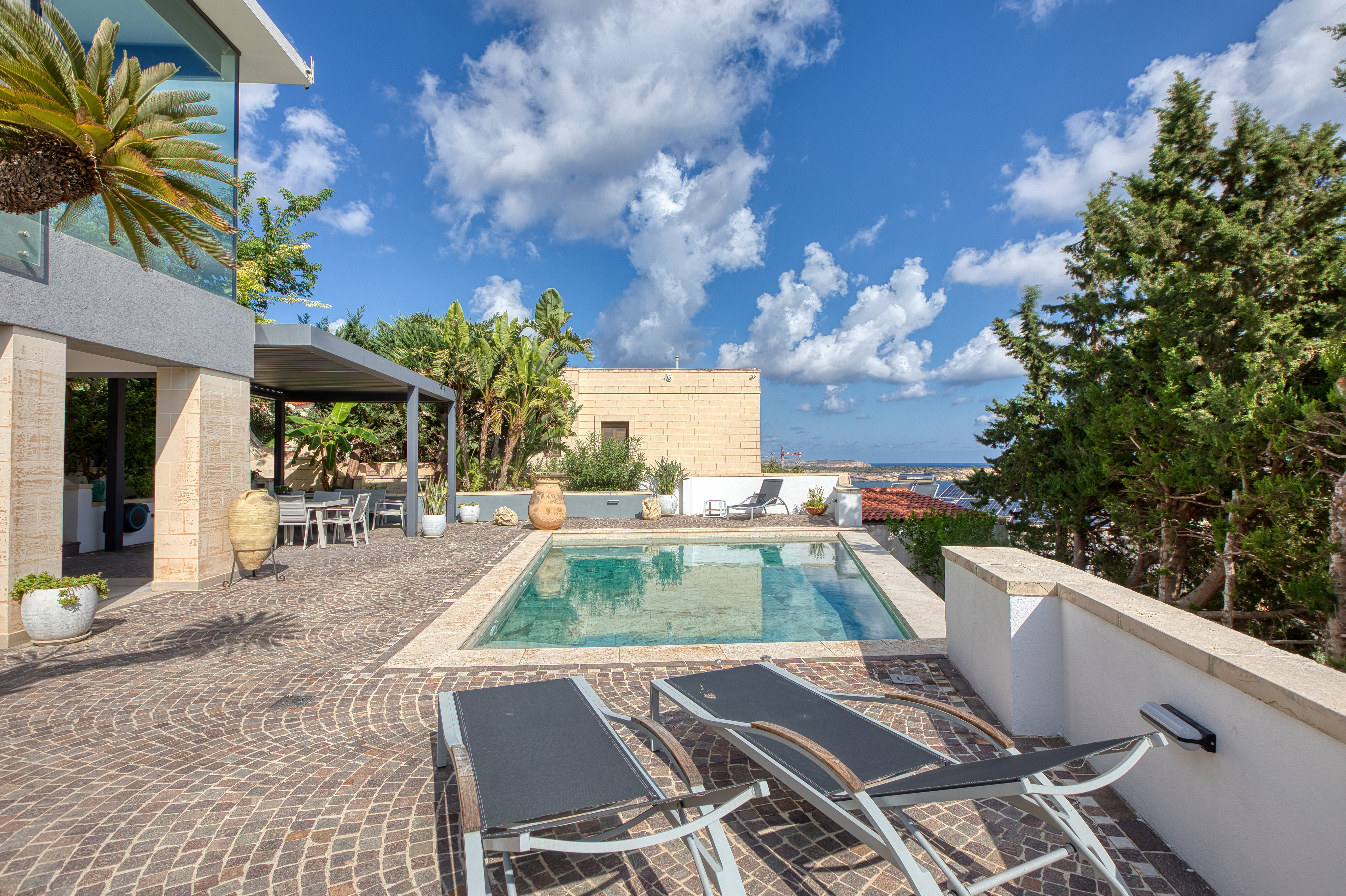  Private Luxury Residence with Infinity Pool and  Exceptional Sea Views - 物件實景