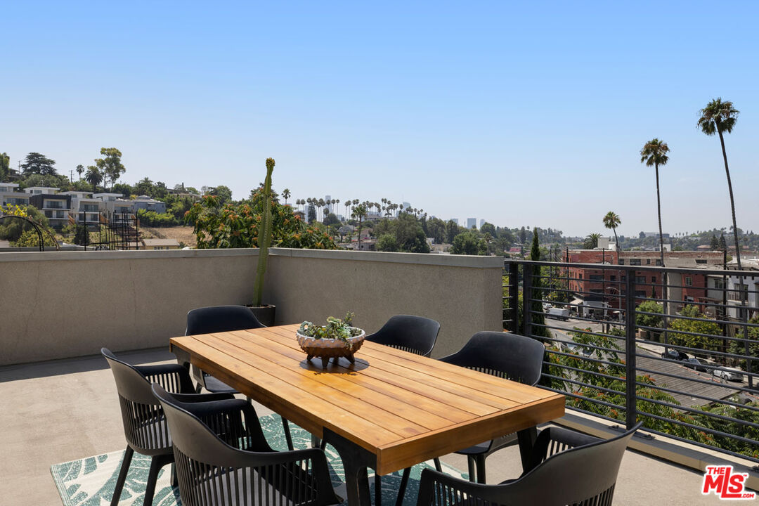 Los Angeles, California, 90026, United States, 3 Bedrooms Bedrooms, ,4 BathroomsBathrooms,Residential,For Sale,1927240