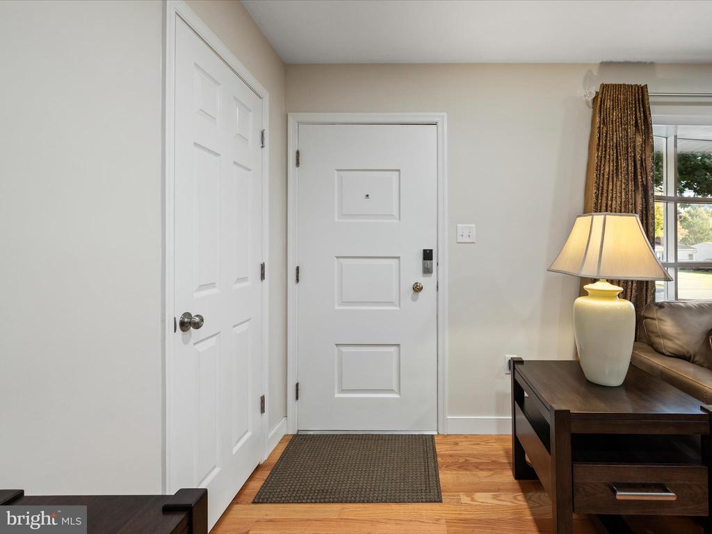 Winchester, Virginia, 22601, United States, 3 Bedrooms Bedrooms, ,3 BathroomsBathrooms,Residential,For Sale,1978922