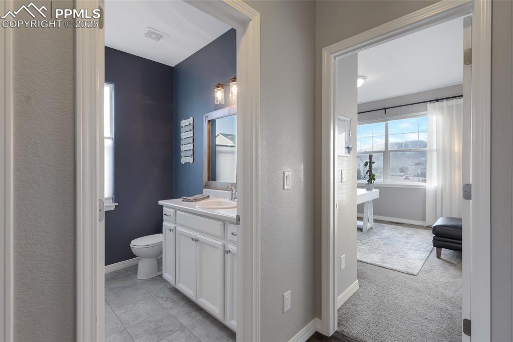 Monument, Colorado, 80132, United States, 5 Bedrooms Bedrooms, ,3 BathroomsBathrooms,Residential,For Sale,1875210