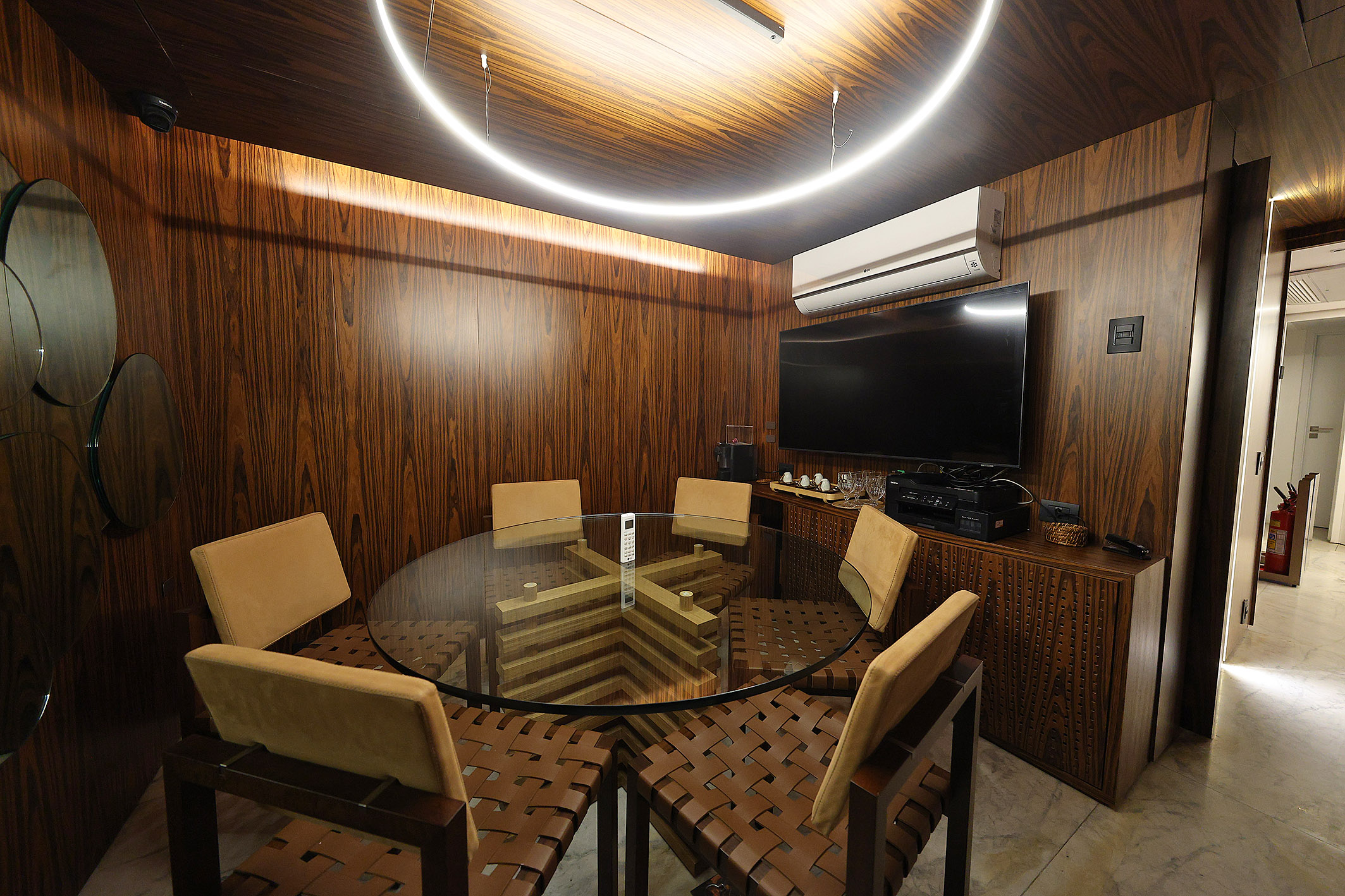  Uninterrupted Ocean Views in a One-of-a-Kind Penthouse in Leblon - 物件實景