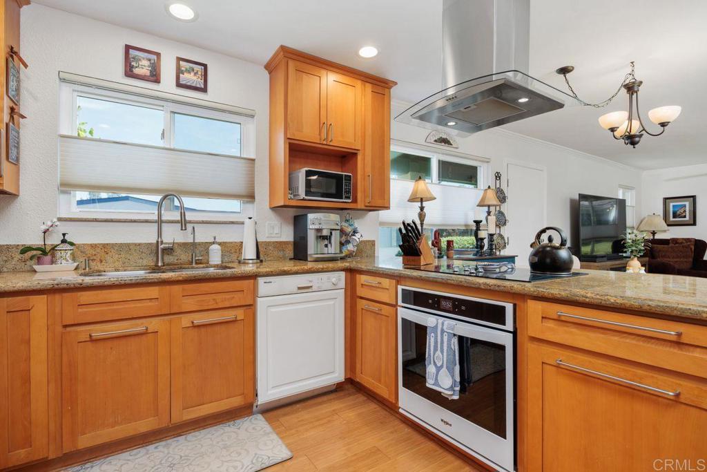 Oceanside, California, 92057, United States, 2 Bedrooms Bedrooms, ,2 BathroomsBathrooms,Residential,For Sale,1875366