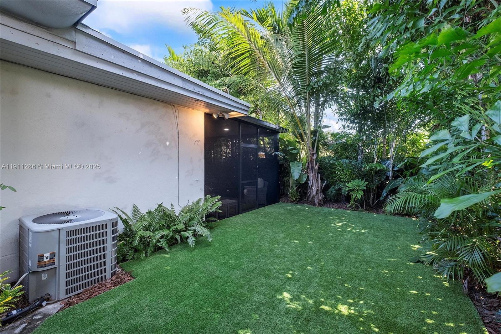 Surfside, Florida, 33154, United States, 3 Bedrooms Bedrooms, ,2 BathroomsBathrooms,Residential,For Sale,1991732