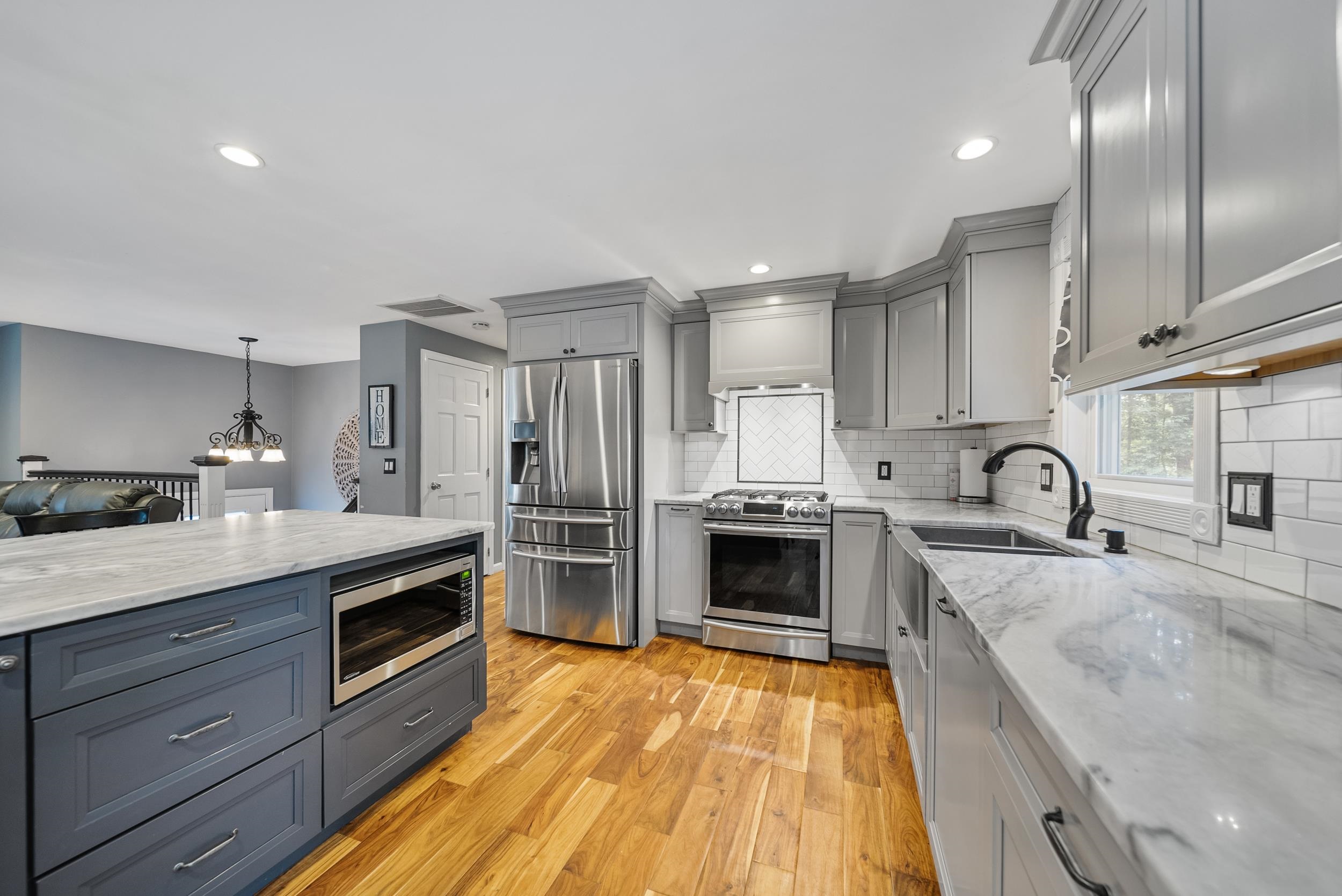 Derry, New Hampshire, 03038, United States, 3 Bedrooms Bedrooms, ,1 BathroomBathrooms,Residential,For Sale,1938906